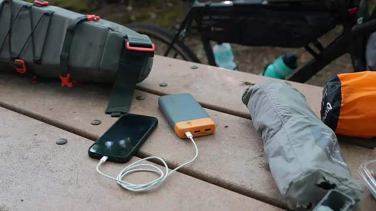 power-bank-to-charge-phone