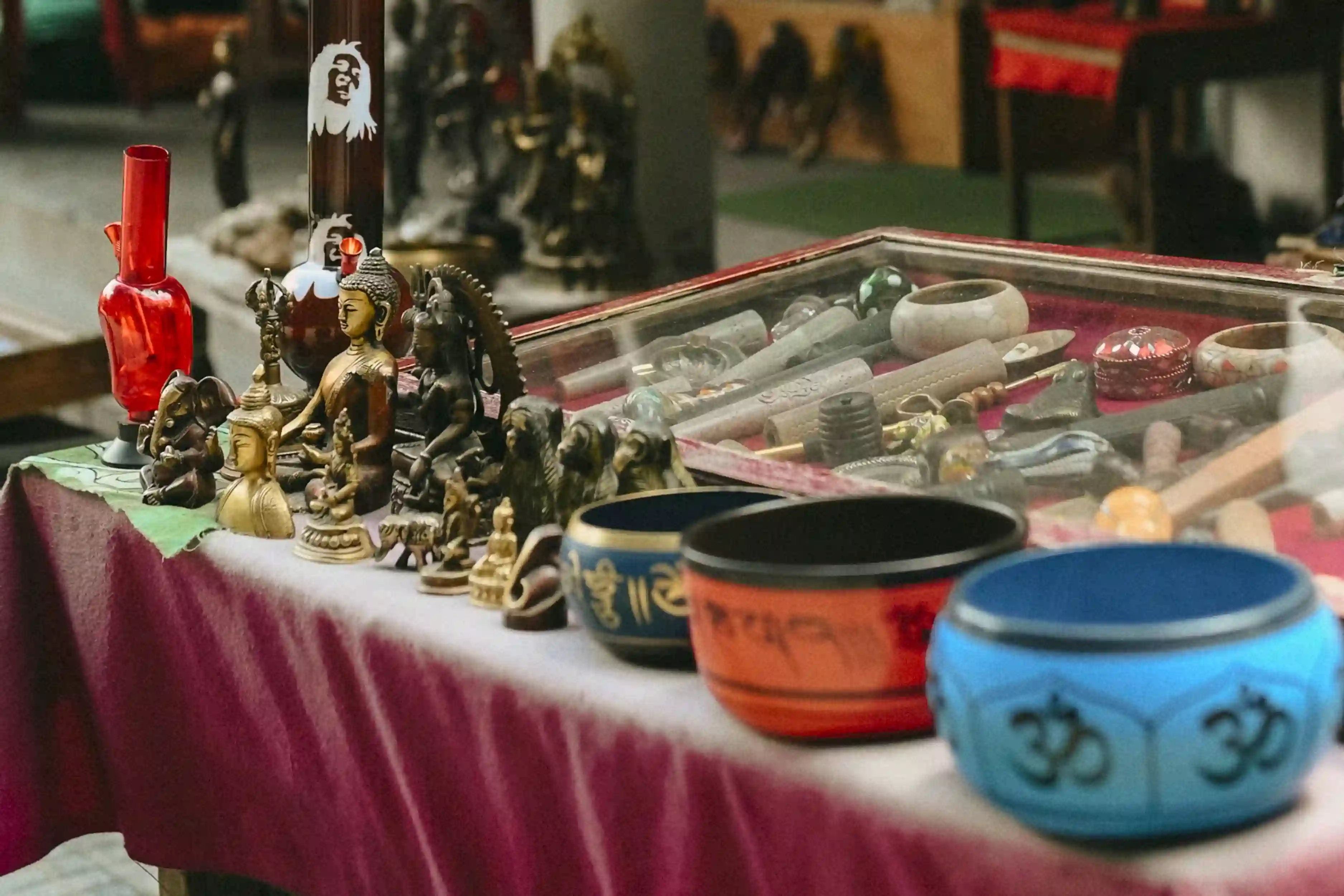shop-for-souvenirs