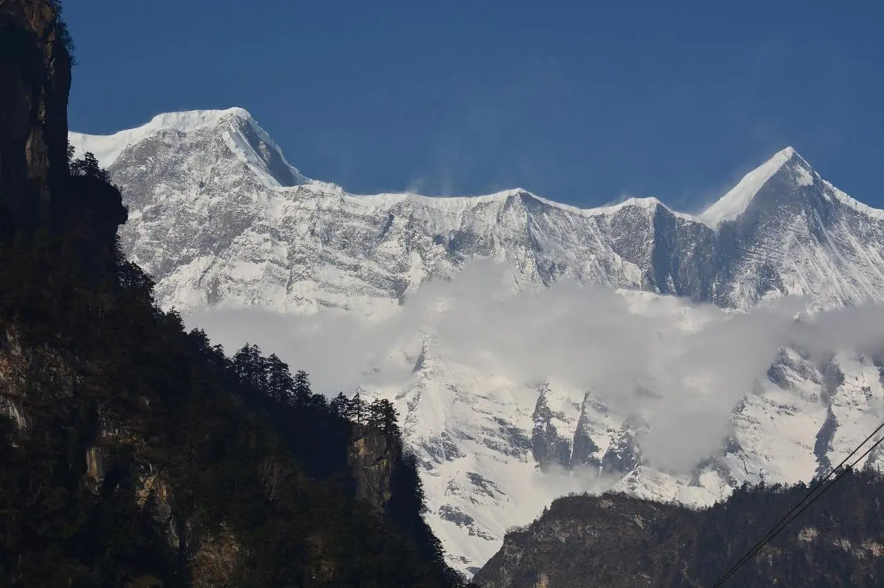 manaslu-mountain